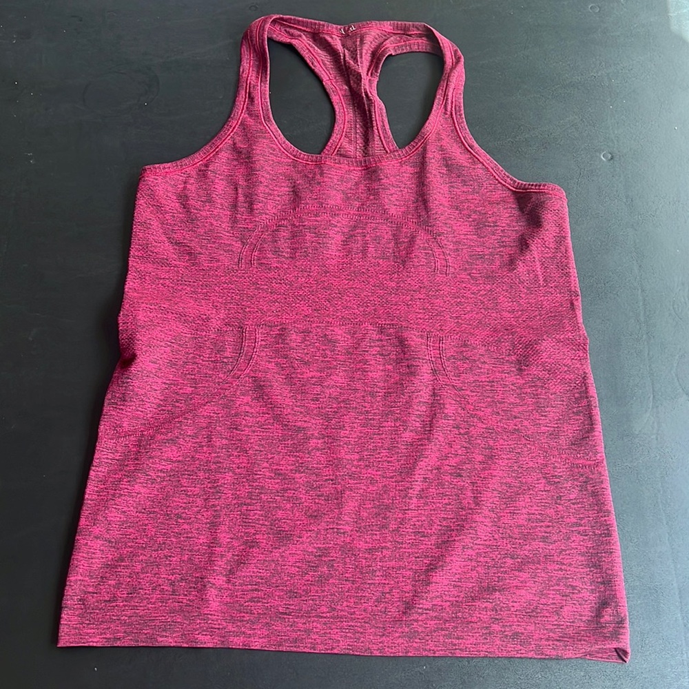 NWOT Lululemon Swiftly Tech Tank, Size 10.